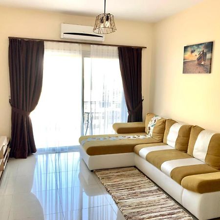 Amazing Two-Bedroom Apartment In Residence Lukomorye D1 With Private Garden Karavas  Eksteriør billede