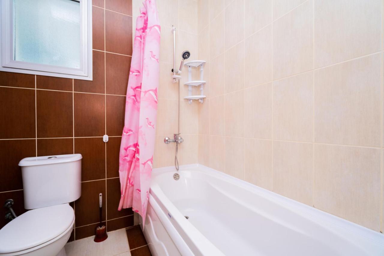 Amazing Two-Bedroom Apartment In Residence Lukomorye D1 With Private Garden Karavas  Eksteriør billede